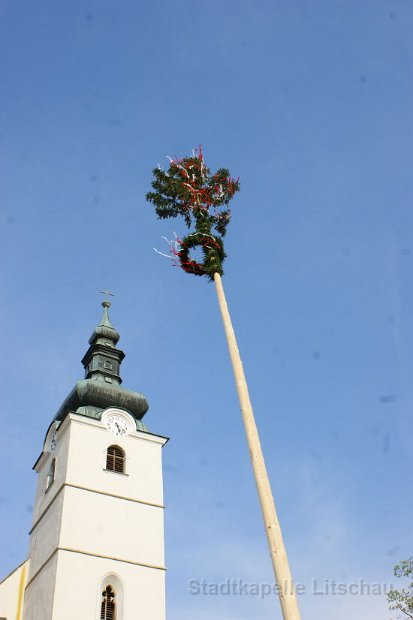 2011_04_29 Maibaumaufstellen in Litschau (3)